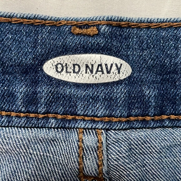 Old navy women’s shorts 10 - Picture 3 of 4